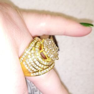Men's size 8 high quality gold stainless ring